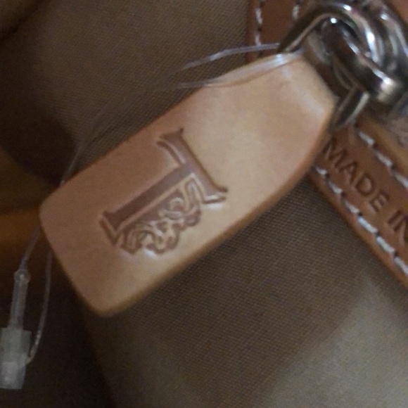 Tods - Picture 3 of 7